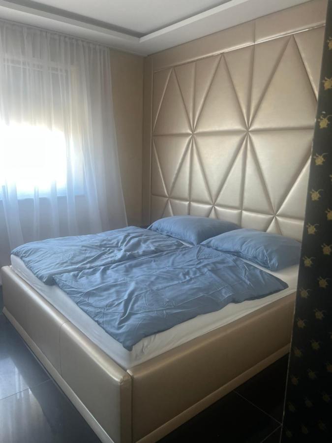 Hotel Black Hut Pension&Restaurant *** Dunajská Streda Zewnętrze zdjęcie